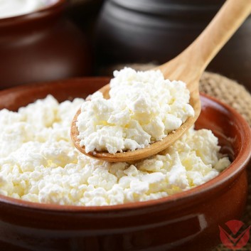 Творог ГОСТ 18% классический 0,5 кг фото 1 — Интернет-магазин доставки продуктов и воды ВКУСНЫЙ